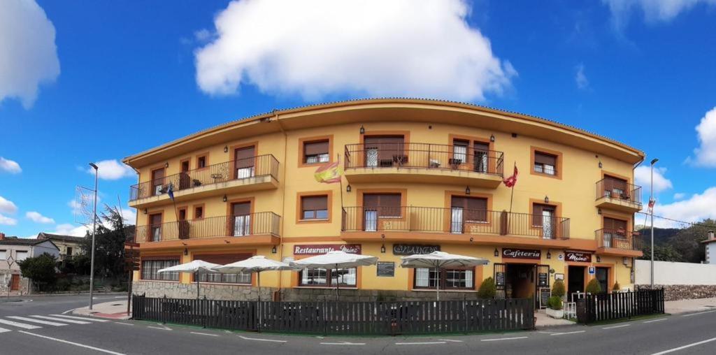 Hostal Mainz Piedralaves Exterior photo