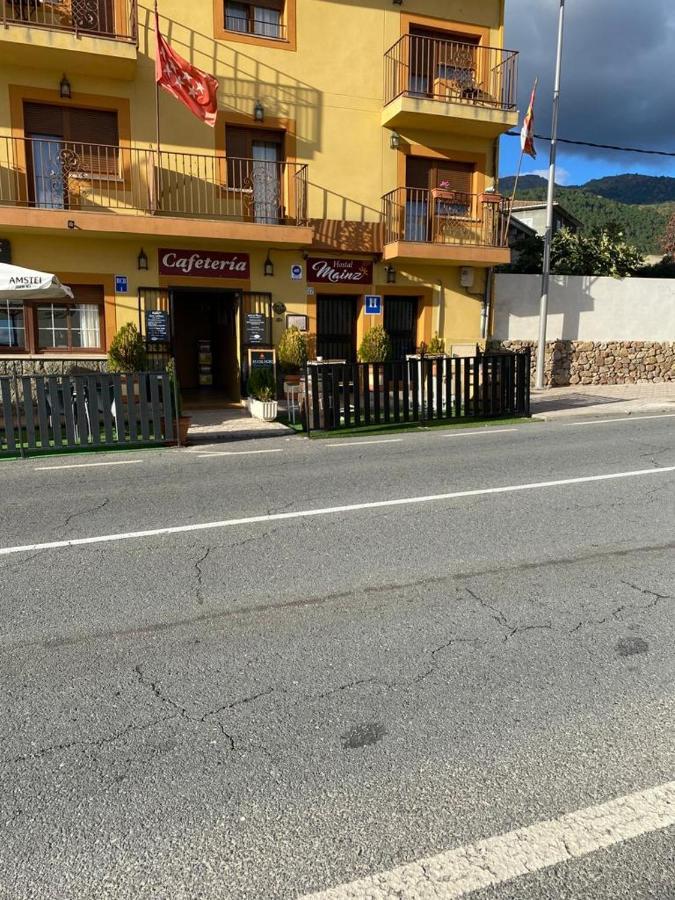 Hostal Mainz Piedralaves Exterior photo